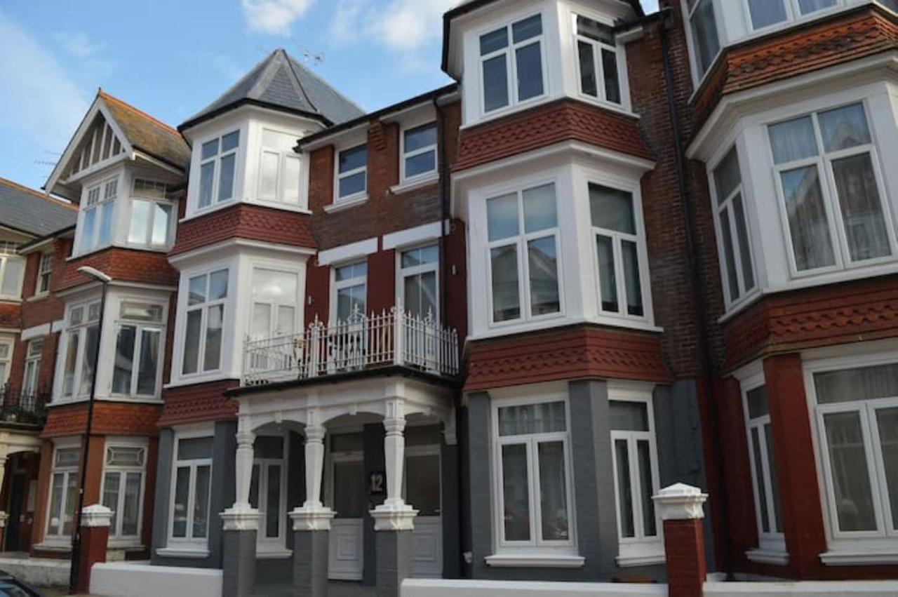 Pier12 Apartment Eastbourne Ngoại thất bức ảnh