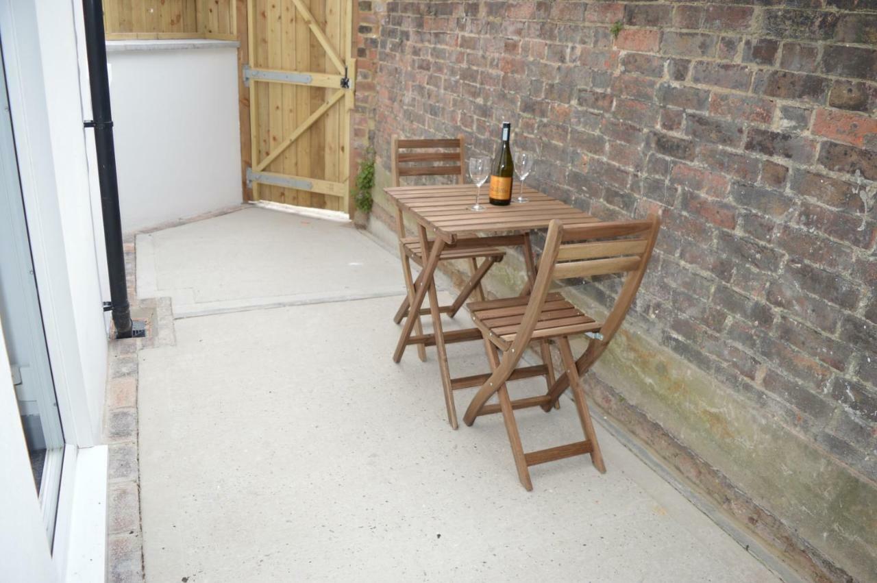 Pier12 Apartment Eastbourne Ngoại thất bức ảnh